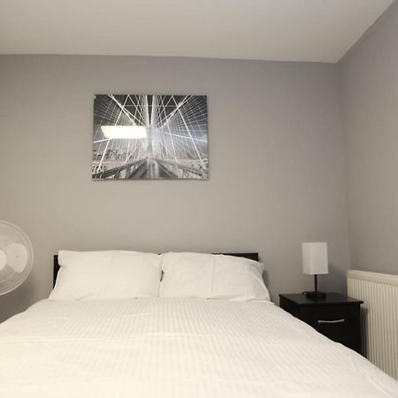 A A Guest Rooms Woolwich Лондон Экстерьер фото
