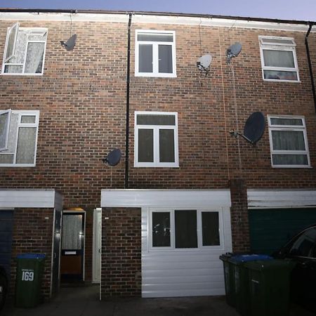 A A Guest Rooms Woolwich Лондон Экстерьер фото